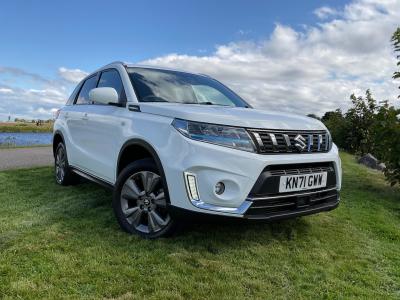 Suzuki Vitara 1.4 Boosterjet 48V Hybrid SZ-T 5dr Hatchback Petrol WHITE at Suzuki UCL Milton Keynes