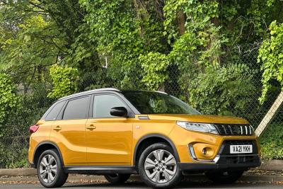 Suzuki Vitara 1.4 Boosterjet 48V Hybrid SZ-T 5dr Auto Hatchback Petrol YELLOW at Suzuki UCL Milton Keynes