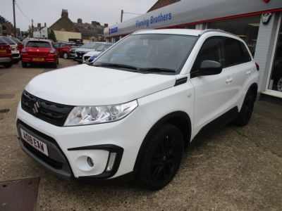 Suzuki Vitara 1.6 SZ-T Kuro 5dr Hatchback Petrol White at Suzuki UCL Milton Keynes