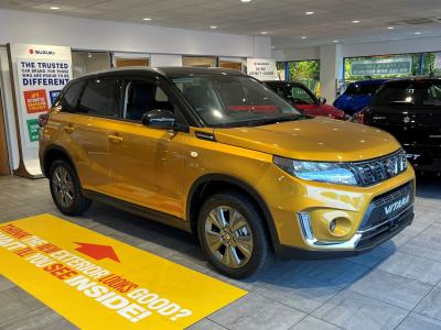 Suzuki Vitara 1.4 Boosterjet 48V Hybrid SZ-T 5dr Hatchback Petrol YELLOW at Suzuki UCL Milton Keynes