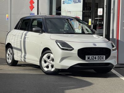 Suzuki Swift 1.2 MOTION 5DR CVT Hatchback Petrol White at Suzuki UCL Milton Keynes