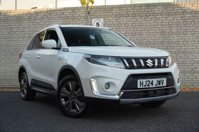 Suzuki Vitara 1.4 Boosterjet 48V Hybrid SZ-T Hatchback Petrol White at Suzuki UCL Milton Keynes