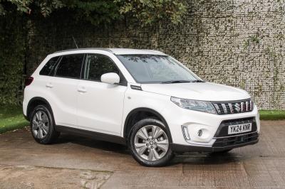 Suzuki Vitara 1.4 Boosterjet 48V Hybrid SZ-T 5dr Hatchback Petrol WHITE at Suzuki UCL Milton Keynes