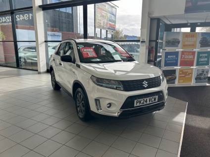 Suzuki Vitara 1.4 Boosterjet 48V Hybrid Go 5dr SUV Petrol White