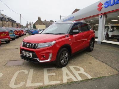 Suzuki Vitara 1.4 Boosterjet 48V Hybrid SZ-T 5dr Hatchback Petrol Red/black Two Tone at Suzuki UCL Milton Keynes