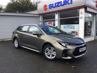 Suzuki Swace 1.8 Estate Motion Estate Petrol / Electric Hybrid Oxide bronze metalllic at Suzuki UCL Milton Keynes