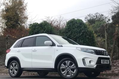 Suzuki Vitara 1.4 Boosterjet 48V Hybrid SZ-T 5dr Hatchback Petrol WHITE at Suzuki UCL Milton Keynes