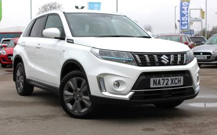 Suzuki Vitara 1.5 Estate SZ-T Estate Petrol / Electric Hybrid Superior White