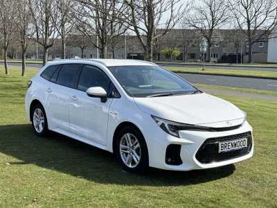 Suzuki Swace 1.8h Ultra Estate 5dr Petrol Hybrid CVT Euro 6 (s/s) (140 ps) Estate Hybrid White at Suzuki UCL Milton Keynes