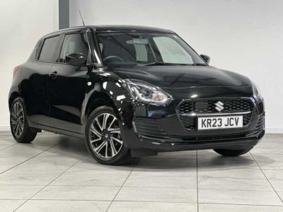 Suzuki Swift 1.2 Sz-L Dualjet Mhev Hatchback Hybrid Super Black Metallic at Suzuki UCL Milton Keynes