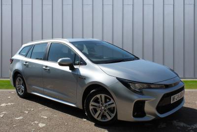 Suzuki Swace 1.8 Hybrid Motion 5dr CVT Estate Petrol/Electric Hybrid SILVER at Suzuki UCL Milton Keynes