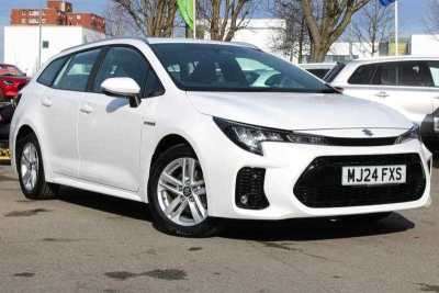 Suzuki Swace 1.8 Hybrid Motion 5dr CVT Estate Hybrid White at Suzuki UCL Milton Keynes