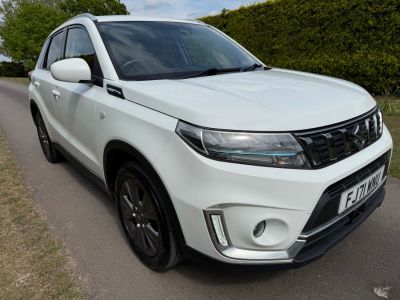 Suzuki Vitara 1.4 Boosterjet 48V Hybrid SZ-T 5dr HATCHBACK Petrol White at Suzuki UCL Milton Keynes