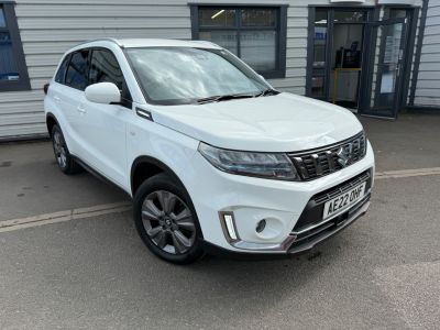 Suzuki Vitara 1.4 Boosterjet 48V Hybrid SZ-T 5dr Hatchback Petrol White at Suzuki UCL Milton Keynes