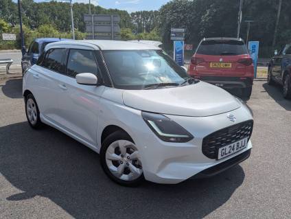 Suzuki Swift 1.2 Mild Hybrid Motion 5dr CVT Hatchback Petrol White