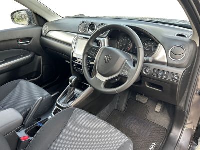 Suzuki Vitara 1.5 Hybrid Motion 5dr AGS Estate Petrol/Electric Hybrid GREY at Suzuki UCL Milton Keynes