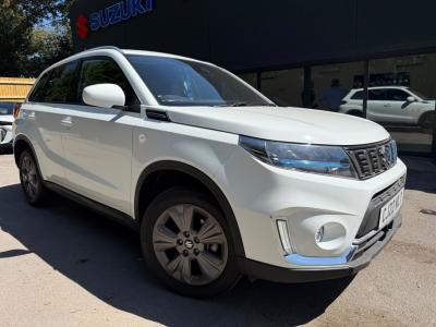 Suzuki Vitara 1.5 VITARA SZ-T HEV AUTO Hatchback Hybrid Electric WHITE at Suzuki UCL Milton Keynes