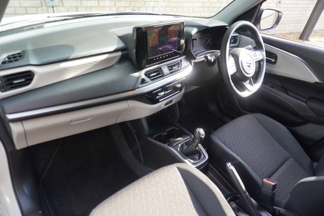2024 Suzuki Swift 1.2 Dualjet 83 12V Hybrid SZ5