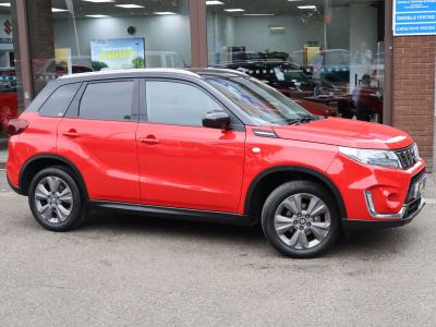 Suzuki Vitara 1.5 Hybrid SZ-T 5dr AGS Hatchback Petrol/Electric Hybrid RED at Suzuki UCL Milton Keynes
