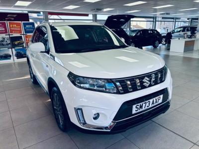 Suzuki Vitara 1.4 Boosterjet 48V Hybrid SZ-T 5dr Hatchback Petrol WHITE at Suzuki UCL Milton Keynes
