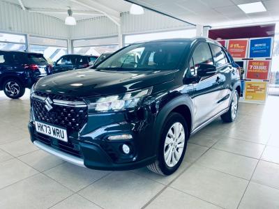 Suzuki S-Cross 1.4 Boosterjet 48V Hybrid Motion 5dr Hatchback Petrol BLACK at Suzuki UCL Milton Keynes