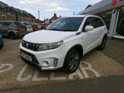 Suzuki Vitara 1.4 Boosterjet 48V Hybrid SZ-T 5dr Hatchback Petrol White at Suzuki UCL Milton Keynes