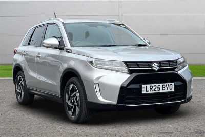Suzuki Vitara 1.5 HYBRID ULTRA 5DR AGS 4x4 Hybrid Metallic - Silky silver at Suzuki UCL Milton Keynes