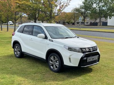 Suzuki Vitara 1.4 Boosterjet MHEV Motion SUV 5dr Petrol Hybrid Manual Euro 6 (s/s) (129 ps) SUV Hybrid White at Suzuki UCL Milton Keynes