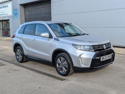 Suzuki Vitara 1.5 Hybrid Motion 5dr AGS Hatchback Petrol/Electric Hybrid SILVER at Suzuki UCL Milton Keynes