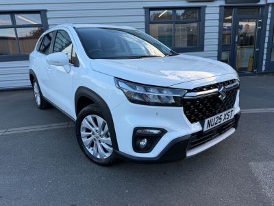 Suzuki S-Cross 1.4 Boosterjet 48V Hybrid Motion 5dr Hatchback Petrol White at Suzuki UCL Milton Keynes