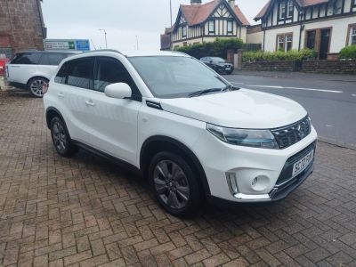 Suzuki Vitara 1.5 VITARA SZ-T HEV AUTO Hatchback Petrol / Electric Hybrid White at Suzuki UCL Milton Keynes