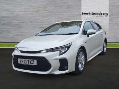 Suzuki Swace 1.8 Sz-T Hev Cvt 4x2 Petrol White at Suzuki UCL Milton Keynes