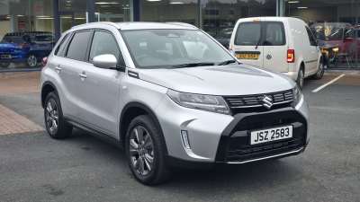 Suzuki Vitara 1.4 Boosterjet Mhev Motion Estate Hybrid Silky Silver at Suzuki UCL Milton Keynes