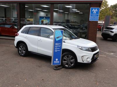 Suzuki Vitara 1.4 VITARA SZ-T BOOSTERJET MH Hatchback Hybrid Electric WHITE at Suzuki UCL Milton Keynes