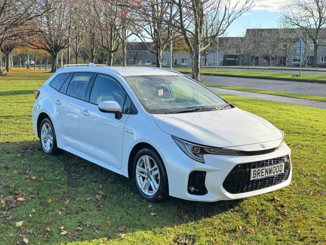 Suzuki Swace 1.8h SZ5 Estate 5dr Petrol Hybrid CVT Euro 6 (s/s) (122 ps) Estate Hybrid White