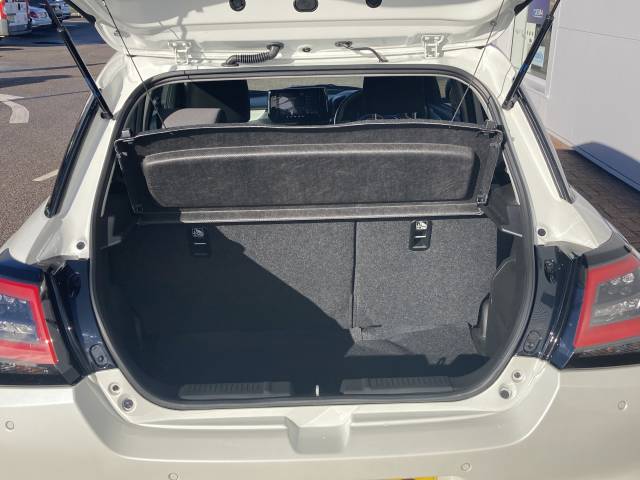 2025 Suzuki Swift 2.0 Hatchback Ultra