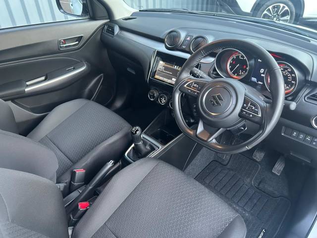 2024 Suzuki Swift 1.2 SWIFT SZ5 DUALJET MHEV AL