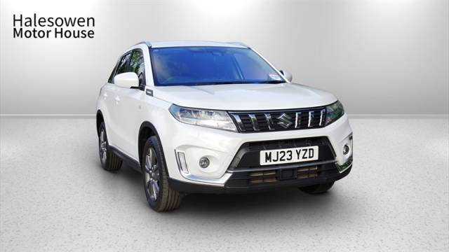 Suzuki Vitara 1.4 Boosterjet MHEV SZ-T SUV 5dr Petrol Hybrid Manual Euro 6 (s/s) (129 ps) SUV Hybrid White
