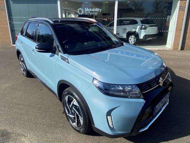 Suzuki Vitara 1.4 Mild Hybrid Ultra 4WD ALLGRIP manual Hatchback Hybrid Ice Greyish Blue / Black