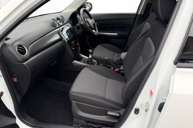 2025 Suzuki Vitara 1.4 Estate Motion