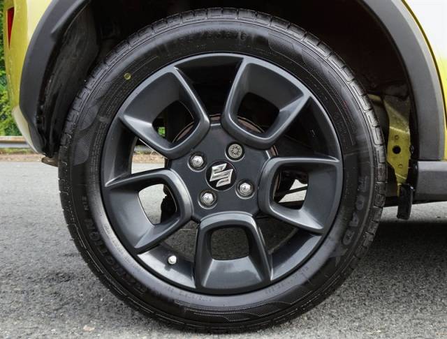 Suzuki Ignis 1.2 Dualjet MHEV SZ5 Hatchback 5dr Petrol Hybrid Manual ALLGRIP Euro 6 (s/s) (83 ps) Hatchback Hybrid Yellow