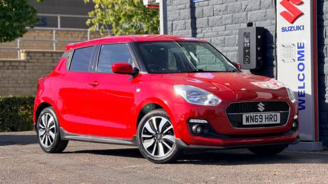 Suzuki Swift 1.2 Dualjet Attitude Hatchback 5dr Petrol Manual Euro 6 (s/s) (90 ps) Hatchback Petrol Red