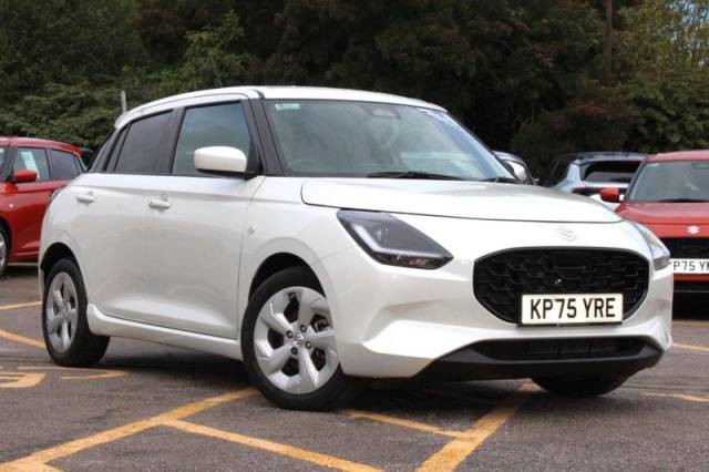 Suzuki Swift 1.2 Mild Hybrid Motion 5dr CVT Hatchback Hybrid White