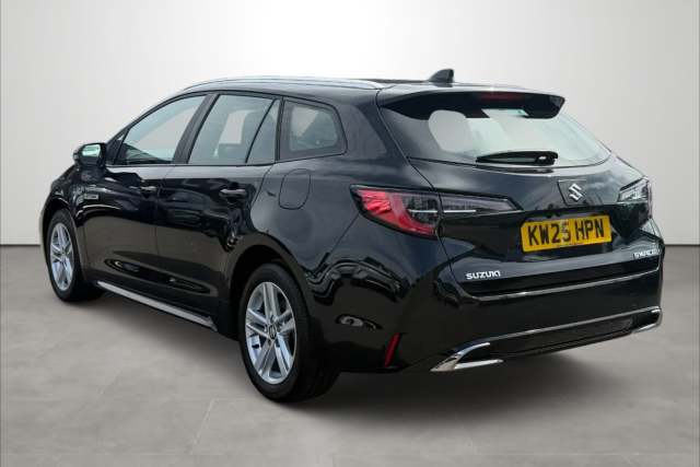 2025 Suzuki Swace 1.8 Hybrid Motion Estata