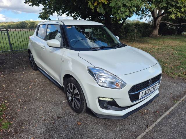 Suzuki Swift 1.2 Dualjet Attitude Hatchback 5dr Petrol Manual Euro 6 (s/s) (90 ps) Hatchback Petrol White