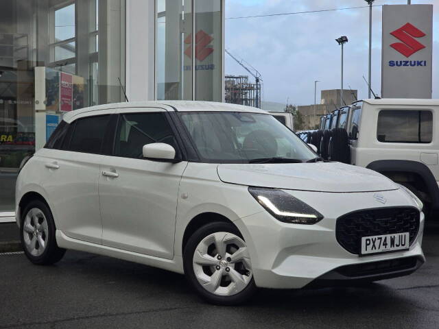 Suzuki Swift 1.2 Mild Hybrid Motion 5dr Hatchback Petrol White
