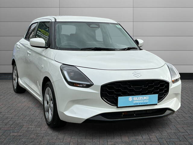 Suzuki Swift 1.2 Mild Hybrid Motion 5dr Hatchback Petrol White